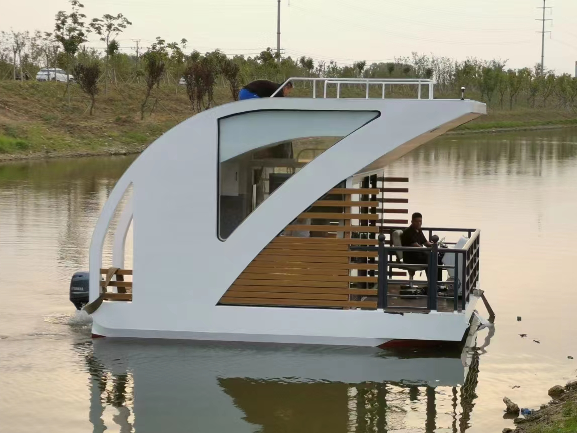 5.6M House Boat