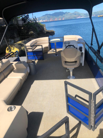 7M Pontoon Boat