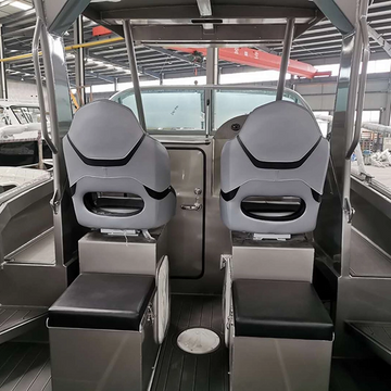 6.85m সেন্টার কেবিন